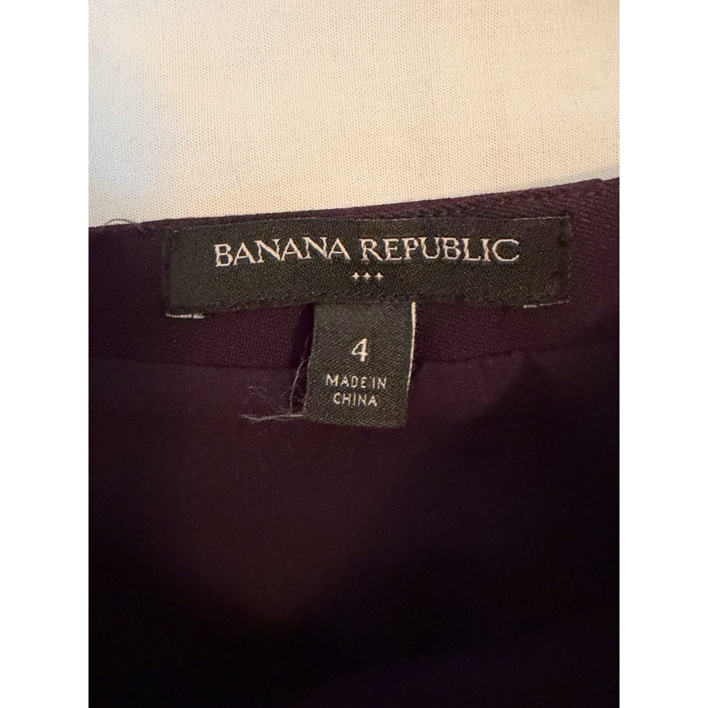 Banana Republic Dark‎ Purple Pencil Skirt Size 4 Academia Career Back zip Sexy - Picture 2 of 9